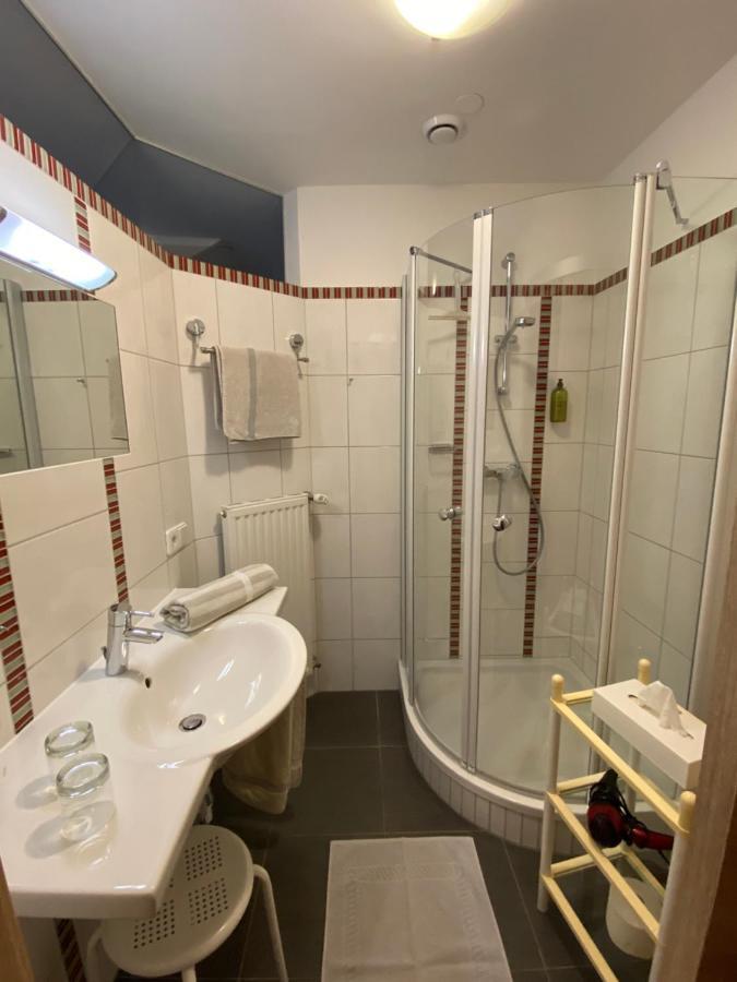 Privatzimmer Und Ferienwohnungen Leeb Persenbeug エクステリア 写真