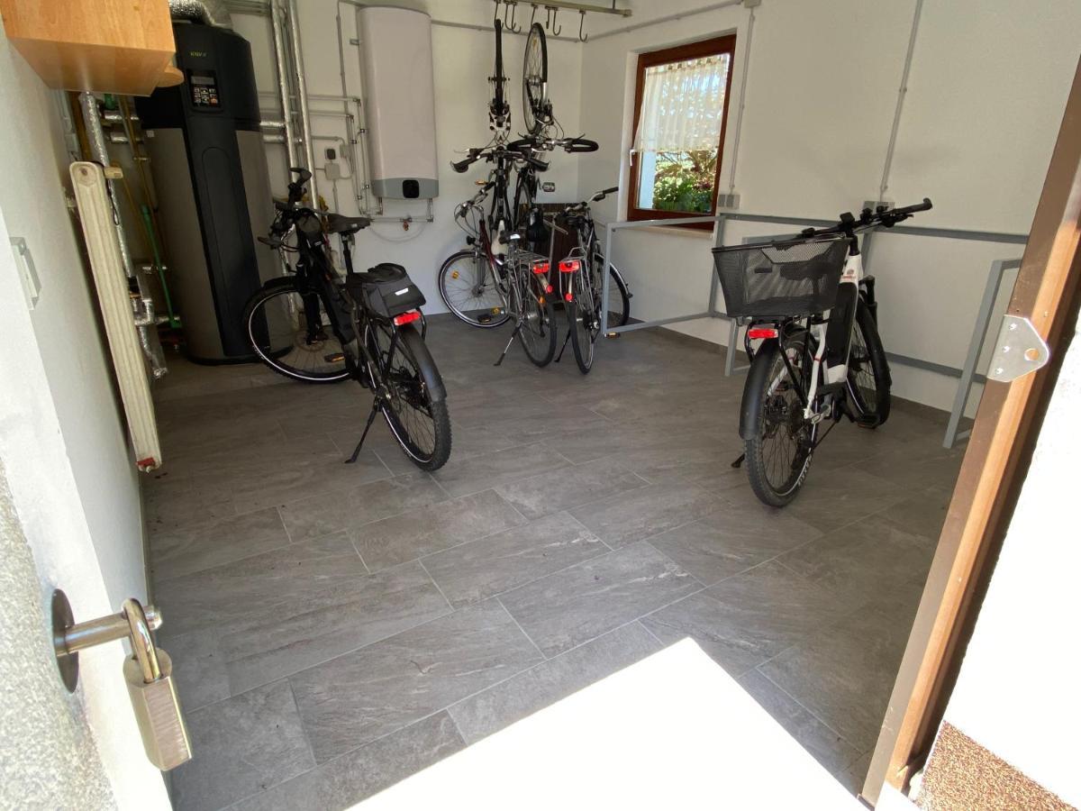 Privatzimmer Und Ferienwohnungen Leeb Persenbeug エクステリア 写真
